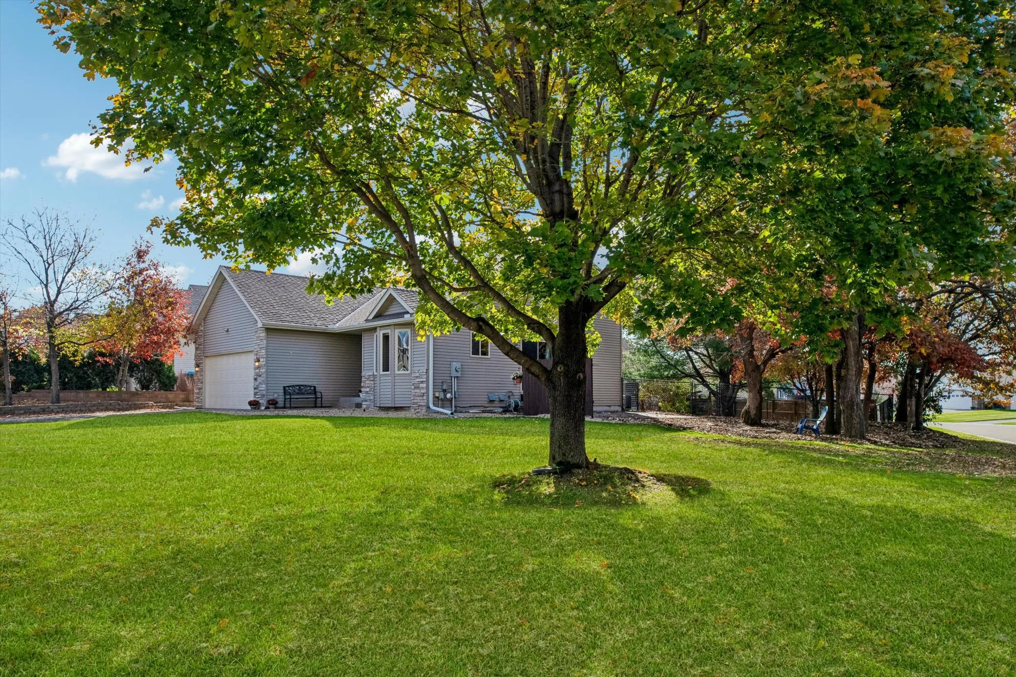 Photo 2 of 1536 155th Nw Avenue
