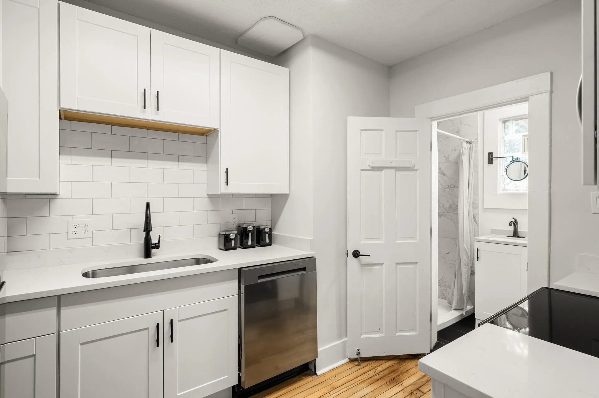 Photo 10 of 3609 E 42nd Street