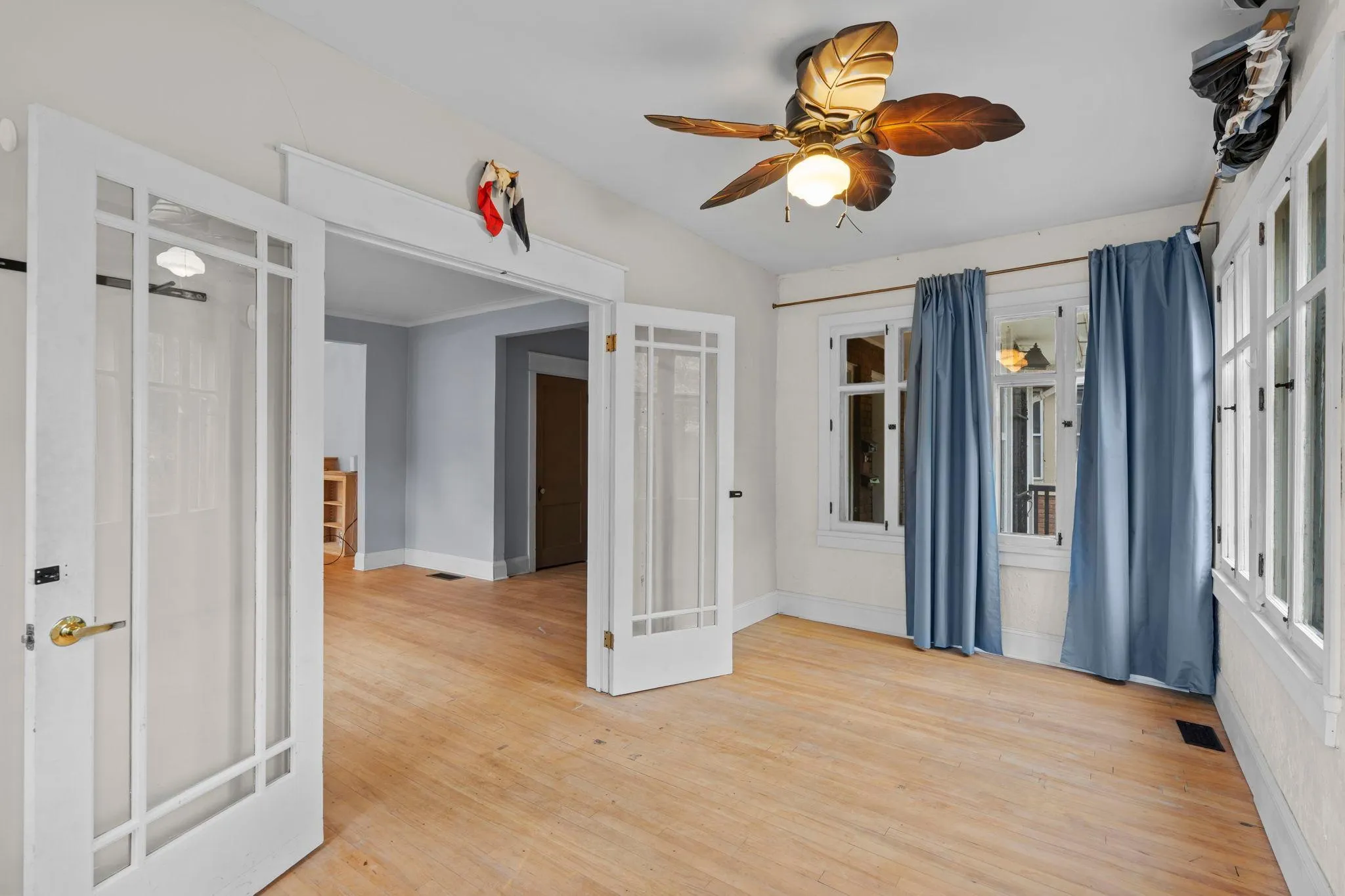 Photo 6 of 700 Summit Avenue