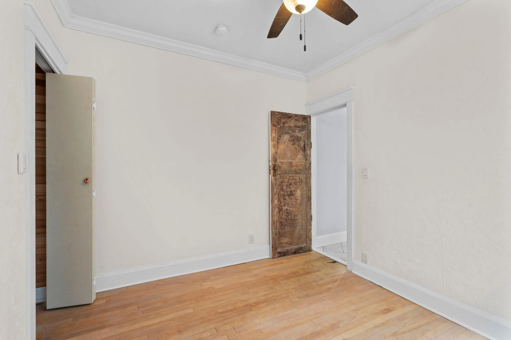 Photo 11 of 700 Summit Avenue