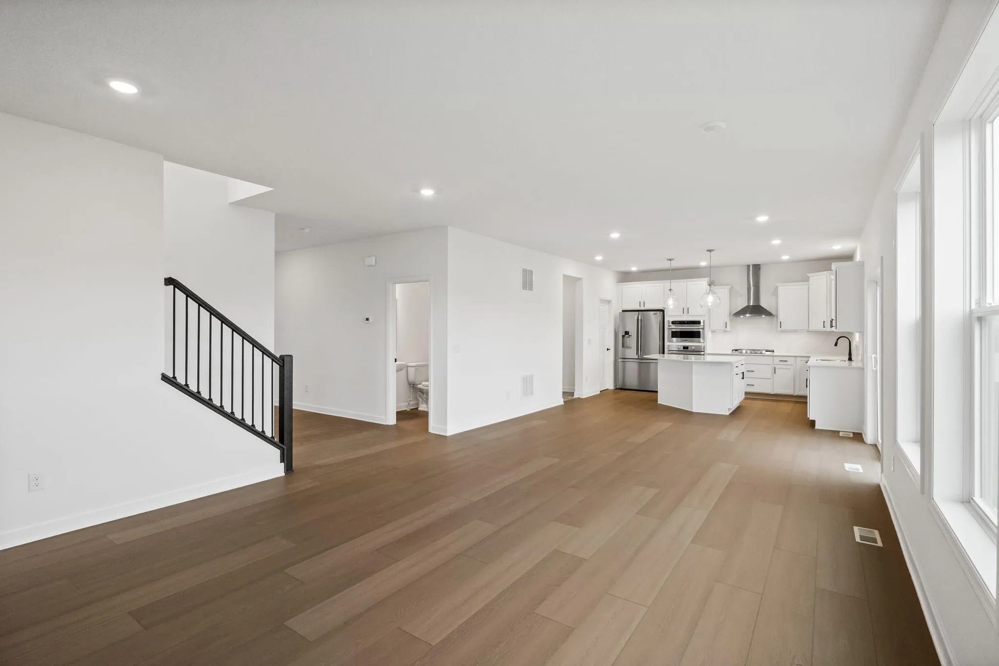 Photo 4 of 1095 Adamstown Drive