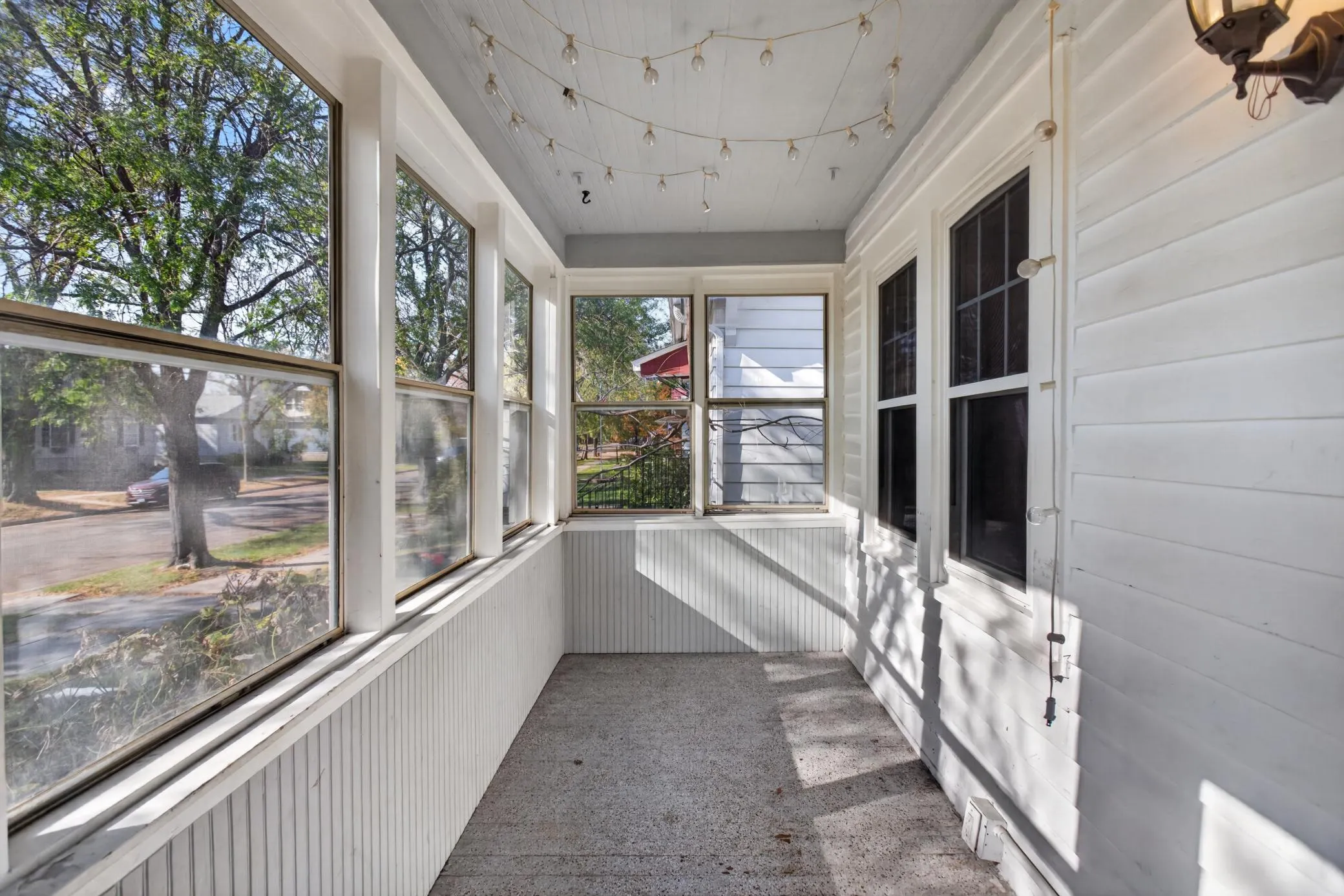 Photo 2 of 893 Scheffer Avenue