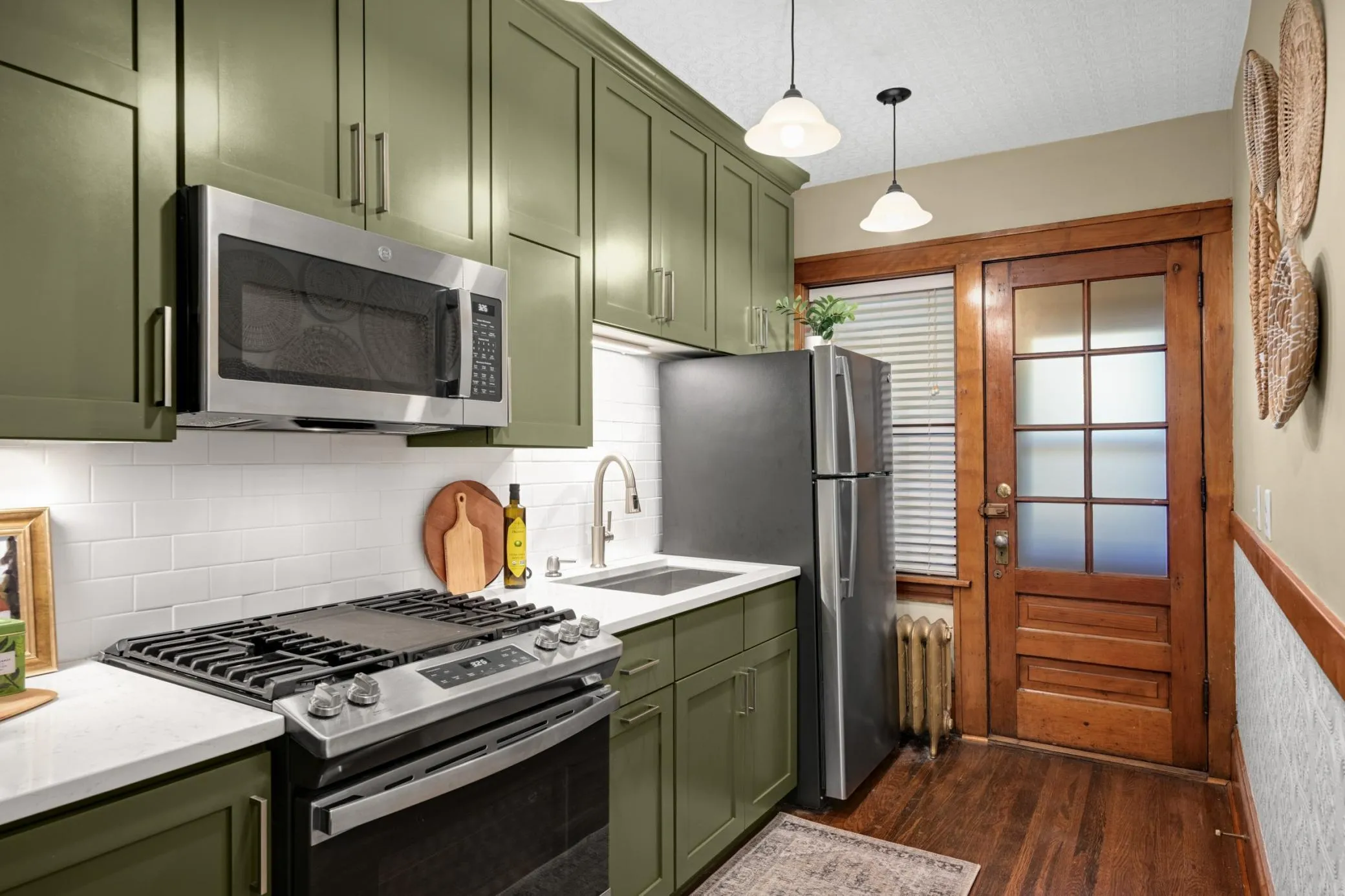 Photo 11 of 641 Marshall Avenue Unit 4