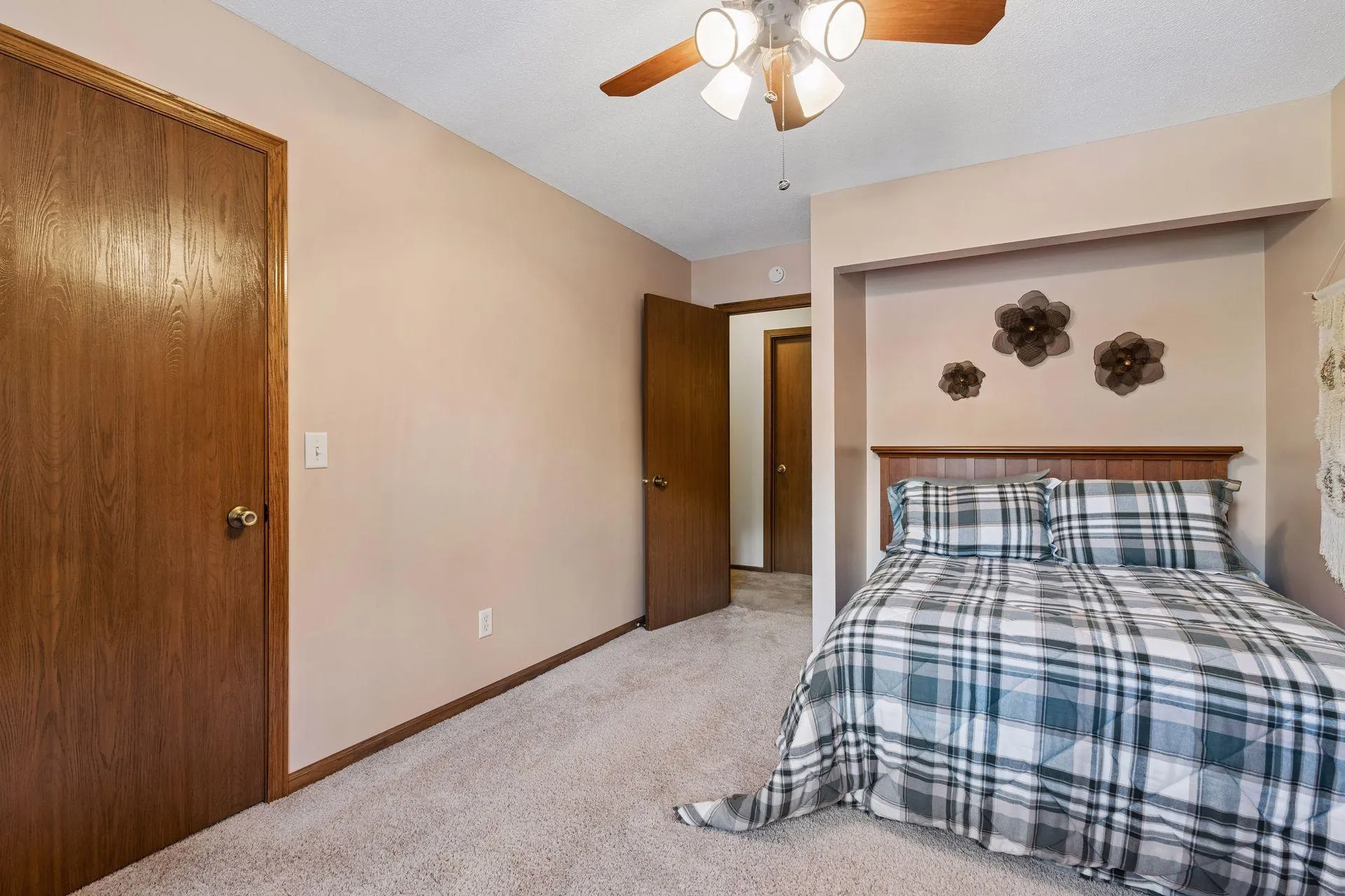 Photo 13 of 9558 Kingsview N Lane