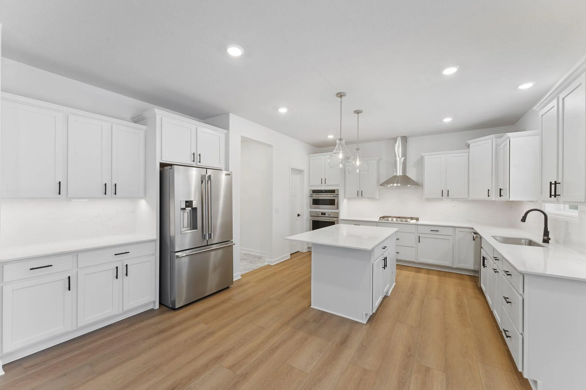 Photo 4 of 14717 Lanewood N Circle