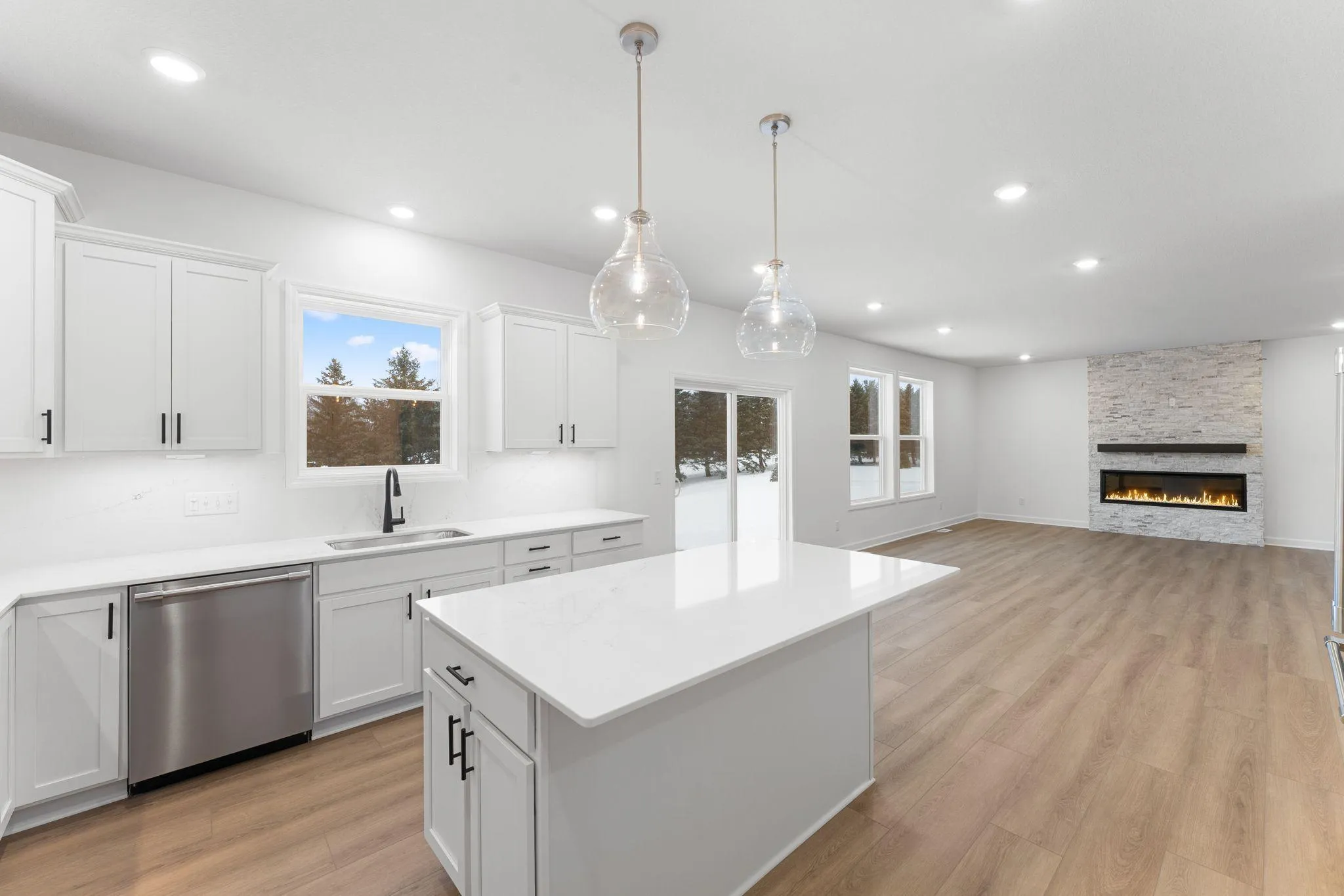 Photo 3 of 14717 Lanewood N Circle
