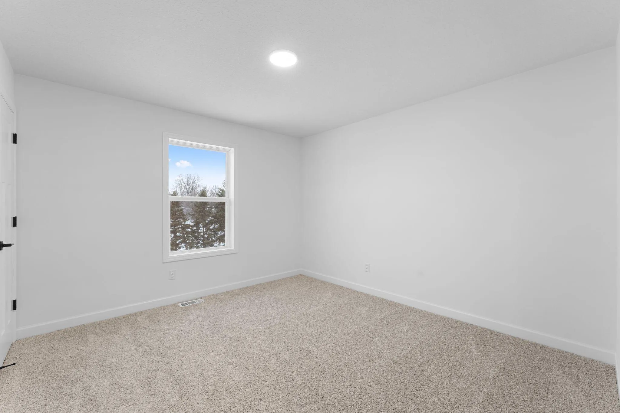 Photo 12 of 14717 Lanewood N Circle