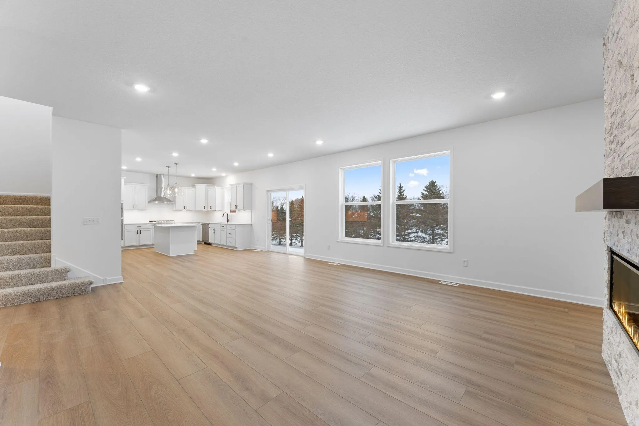 Photo 6 of 14717 Lanewood N Circle