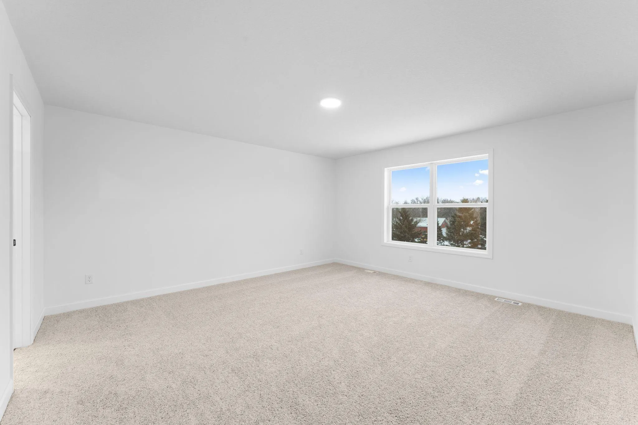Photo 9 of 14717 Lanewood N Circle