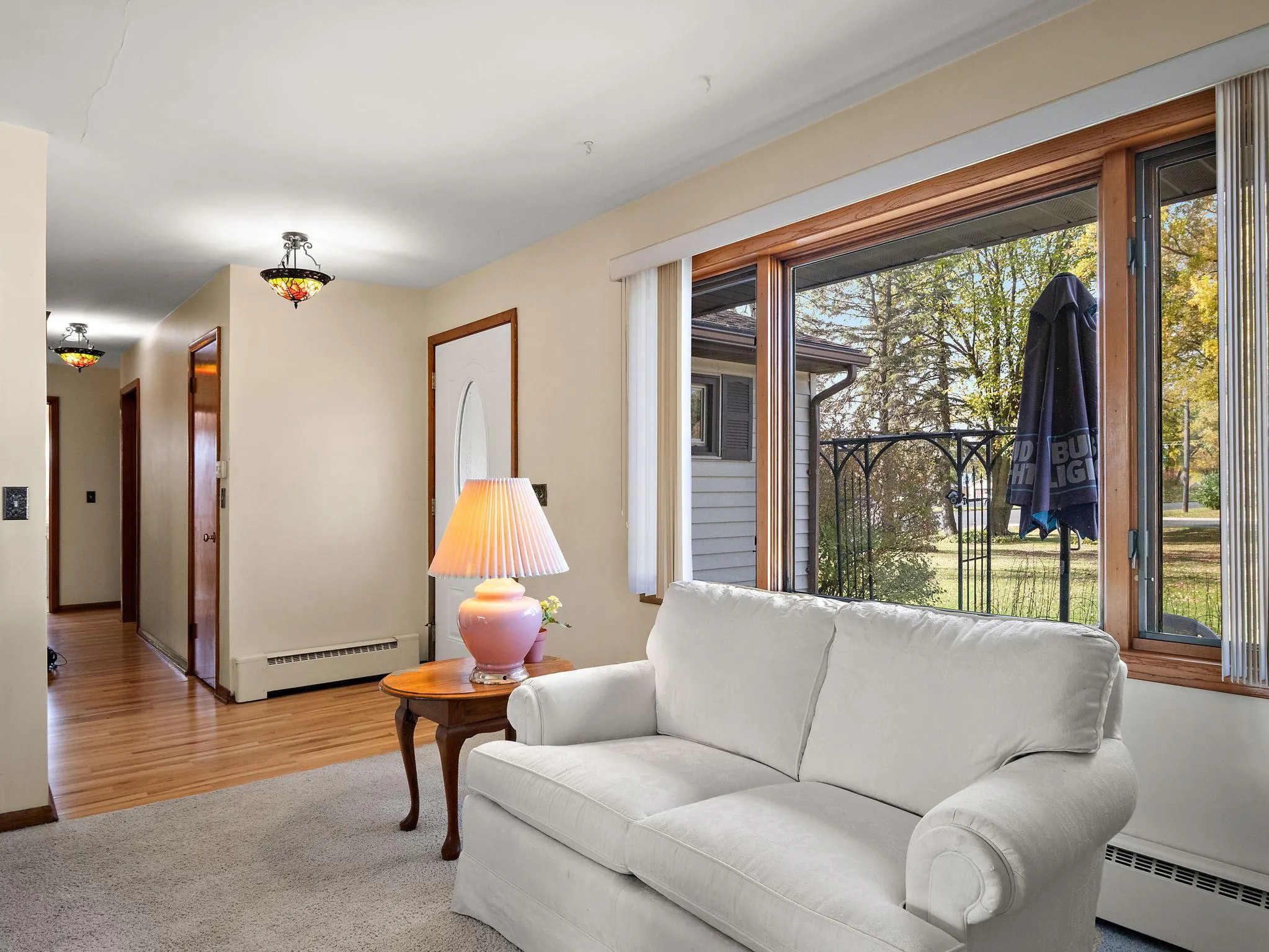 Photo 6 of 608 E 2nd Street