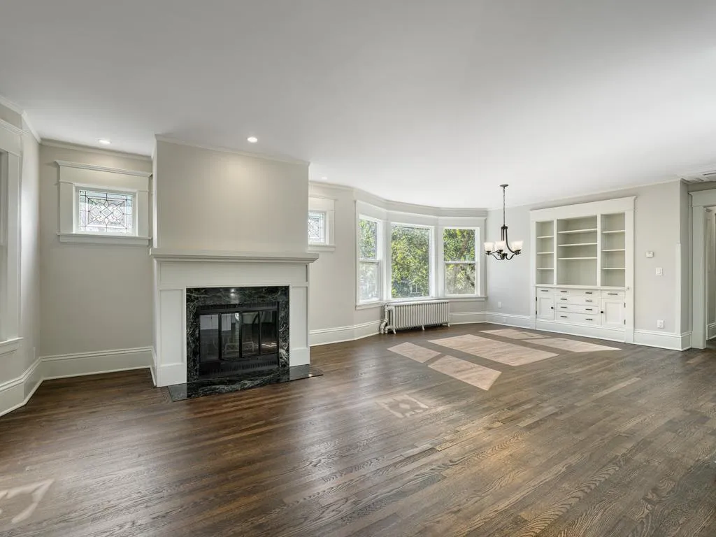 Photo 13 of 203 Chatsworth S Street