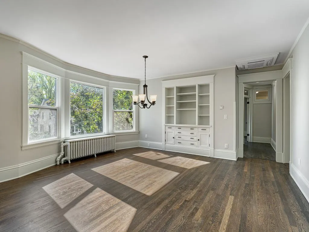 Photo 15 of 203 Chatsworth S Street