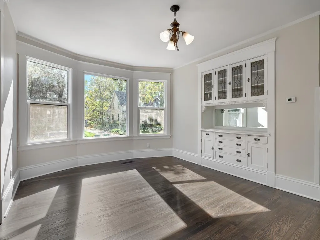 Photo 6 of 203 Chatsworth S Street