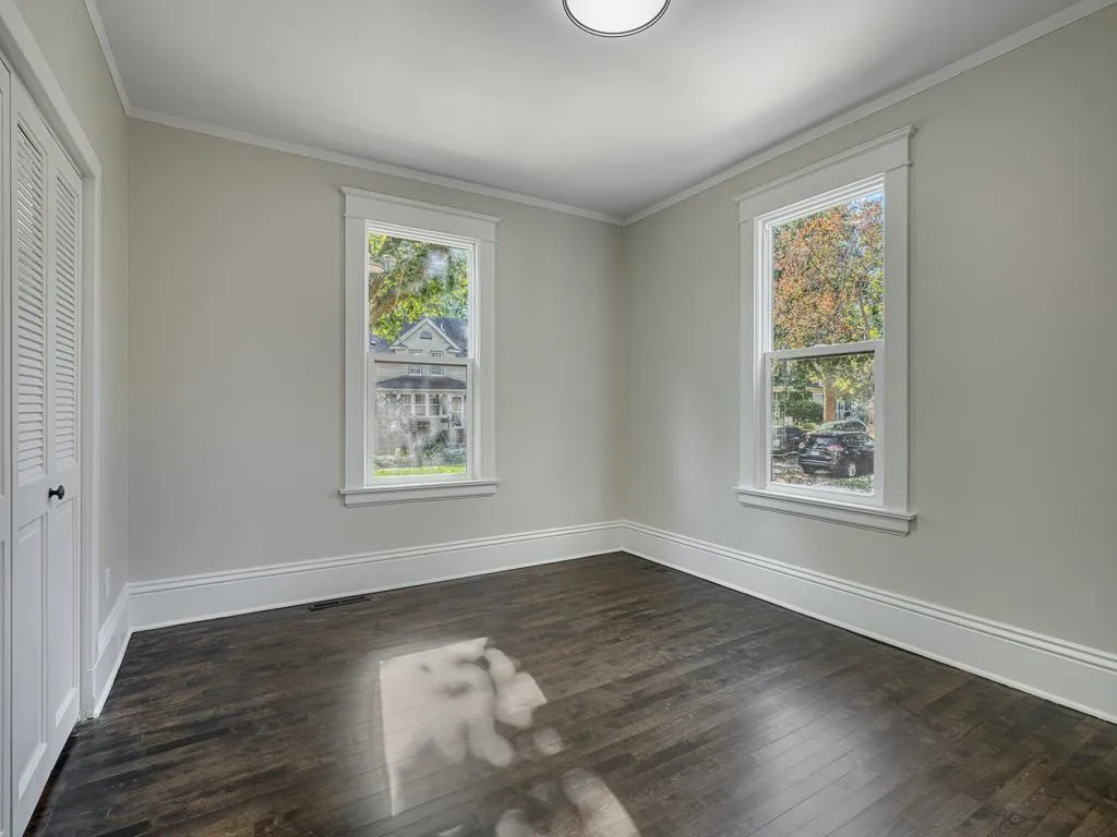 Photo 9 of 203 Chatsworth S Street