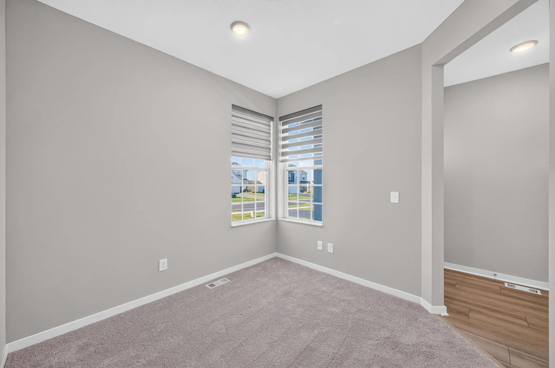 Photo 11 of 4852 Airlake Drive