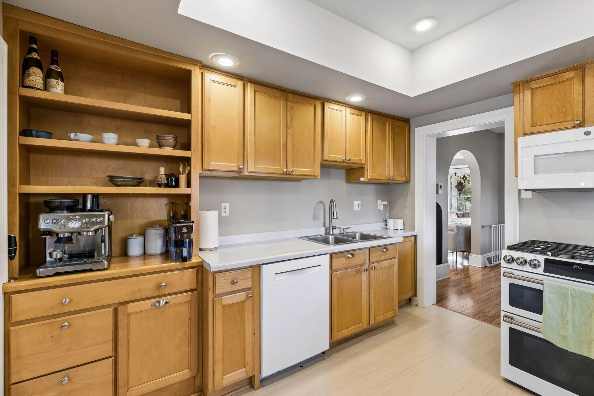 Photo 16 of 4015 Upton S Avenue