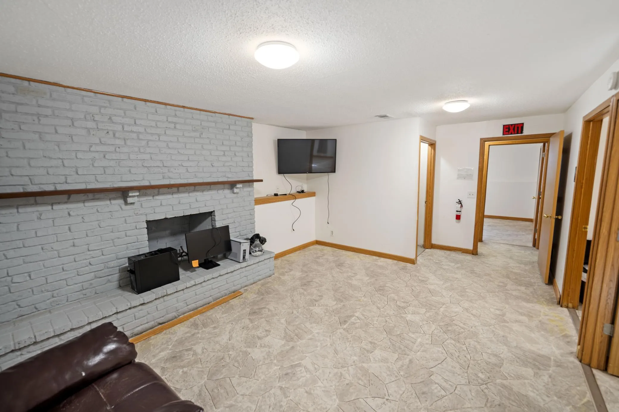 Photo 13 of 6517 Edgewood N Avenue