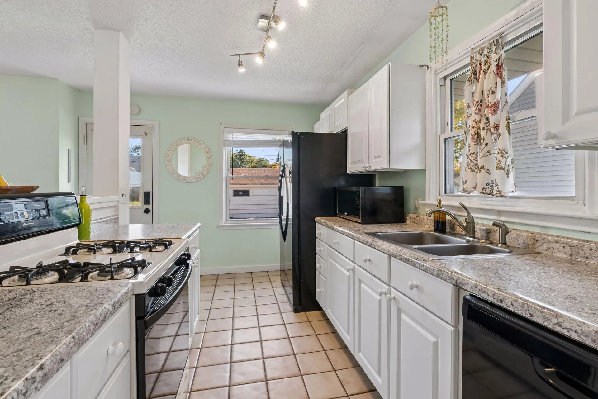 Photo 6 of 6621 Xerxes S Avenue
