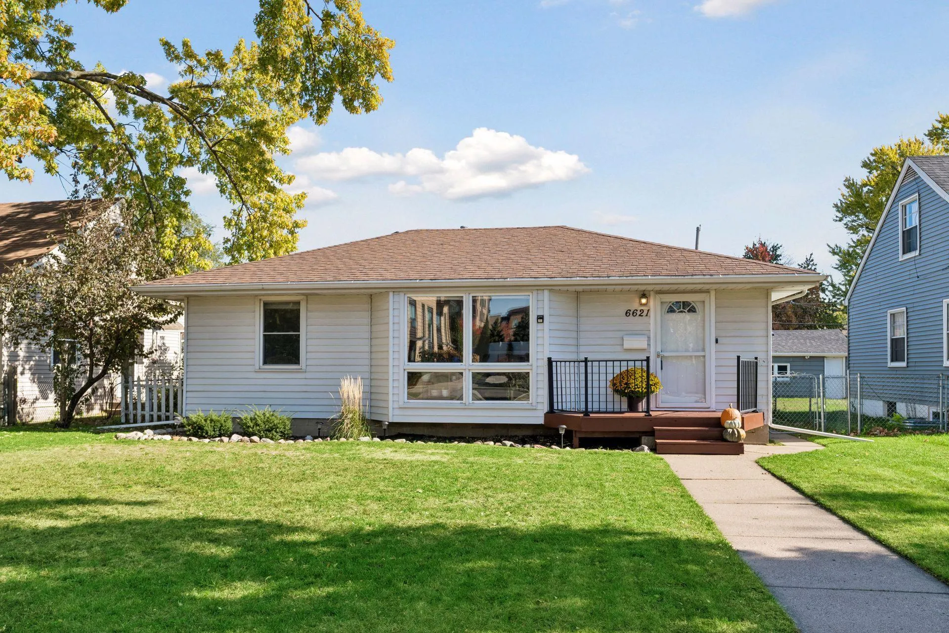 Photo 30 of 6621 Xerxes S Avenue