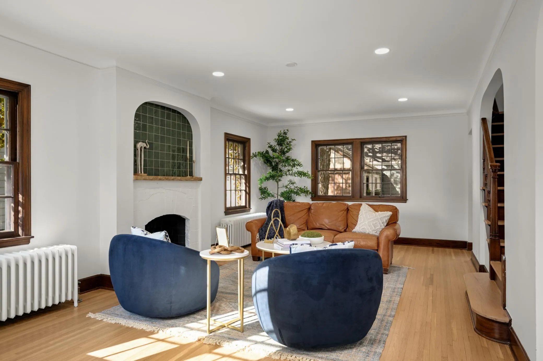 Photo 4 of 2406 W 54th Street
