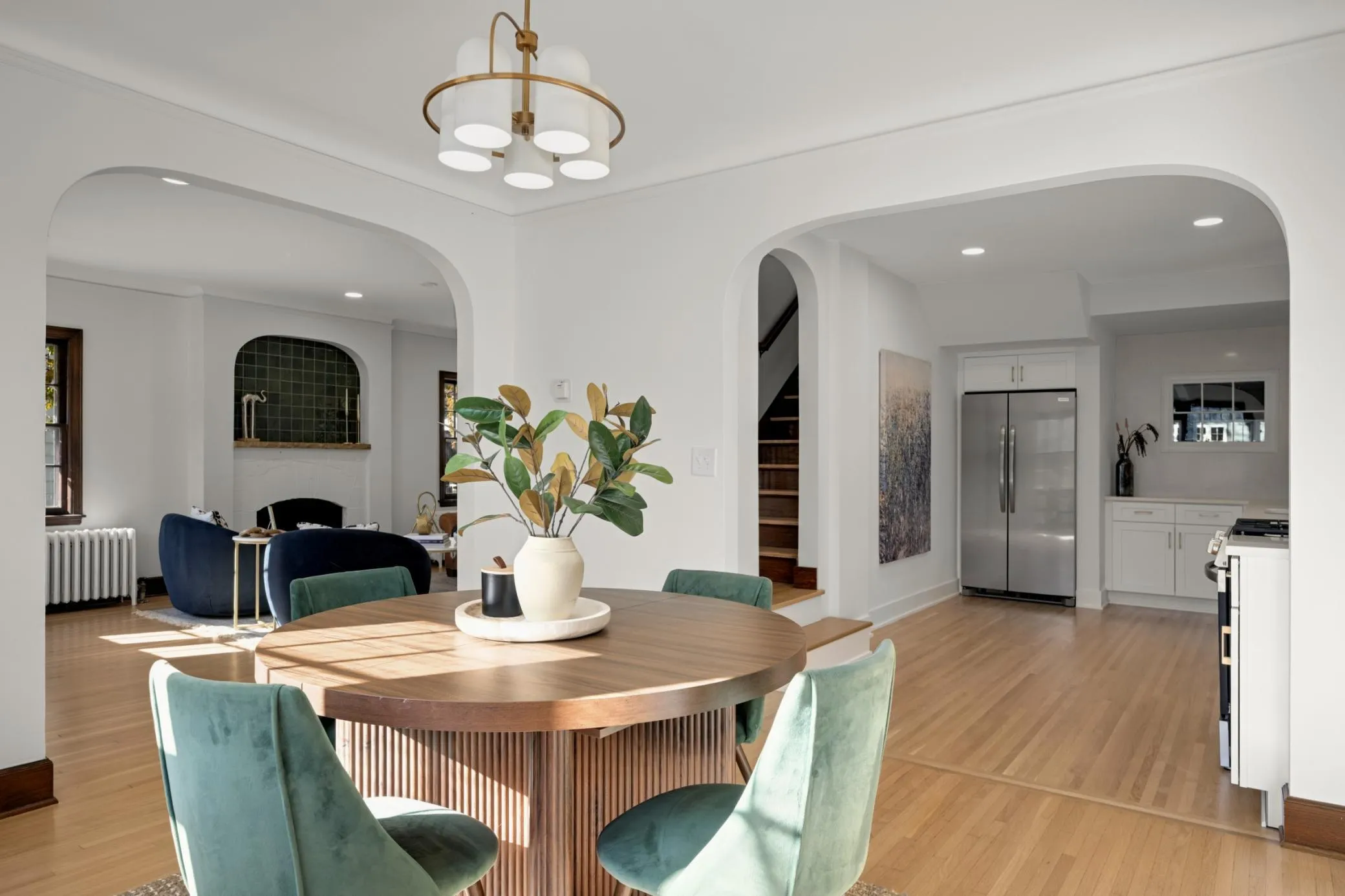 Photo 11 of 2406 W 54th Street