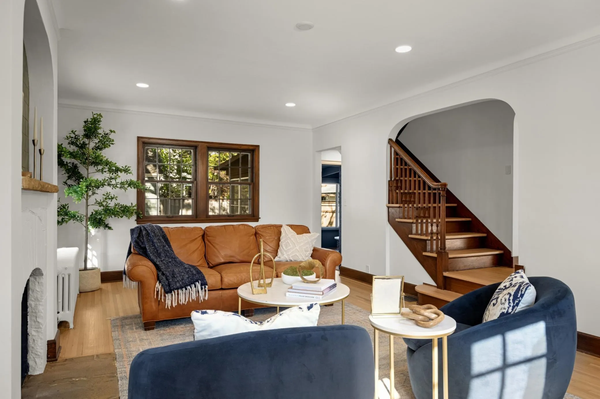 Photo 5 of 2406 W 54th Street