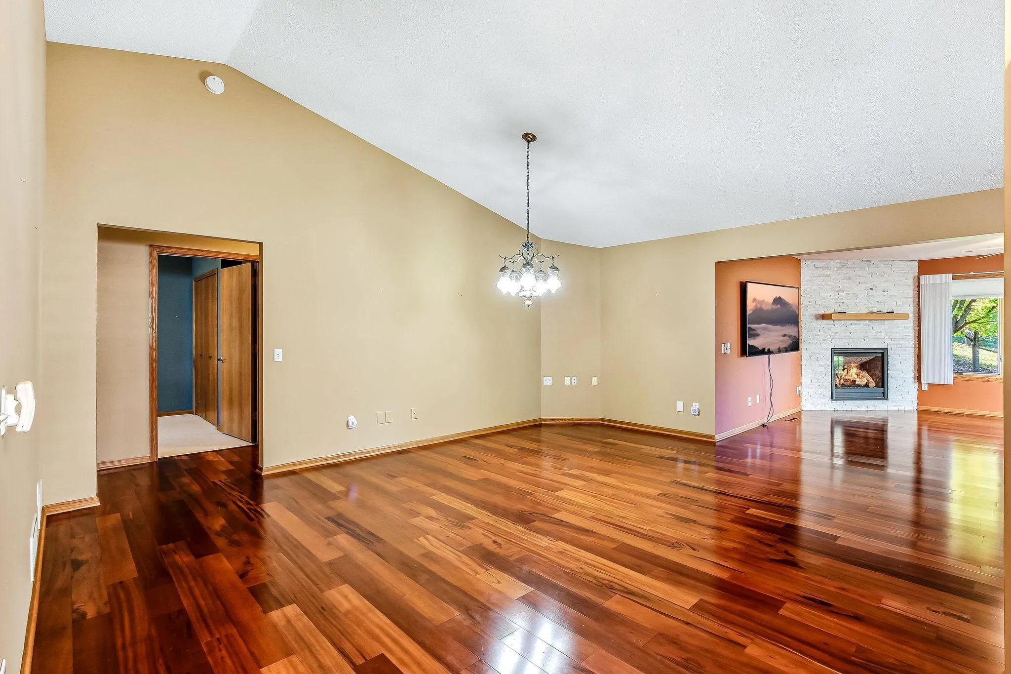 Photo 8 of 1508 Carleton Drive
