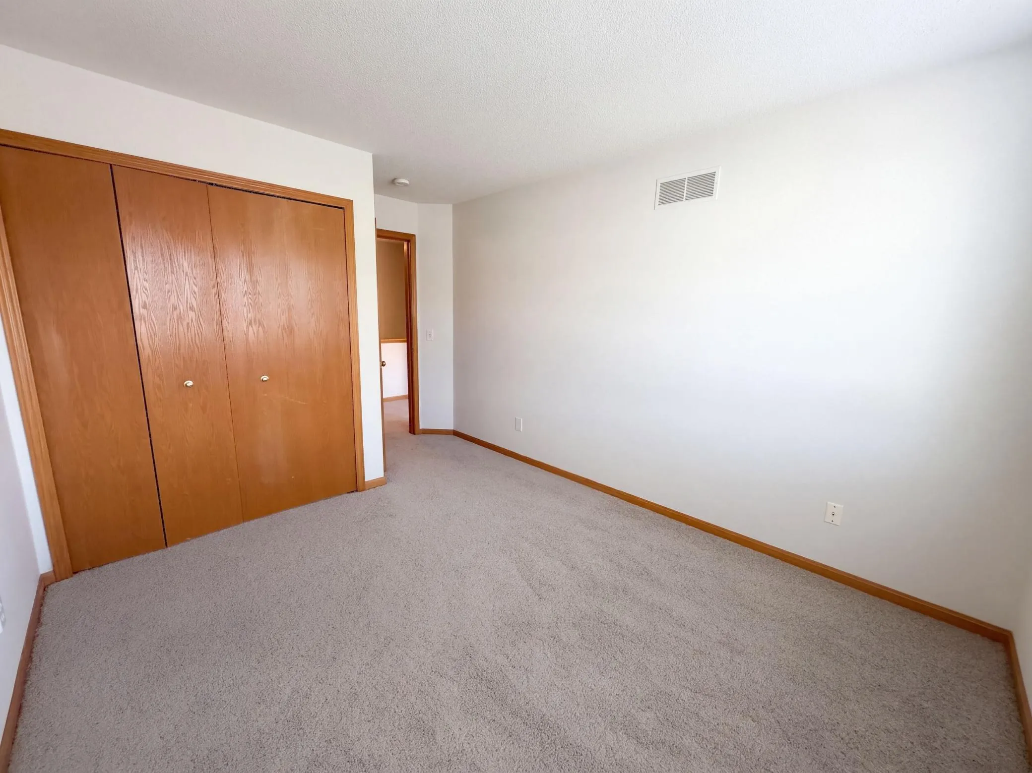 Photo 10 of 11544 Elmwood N Avenue