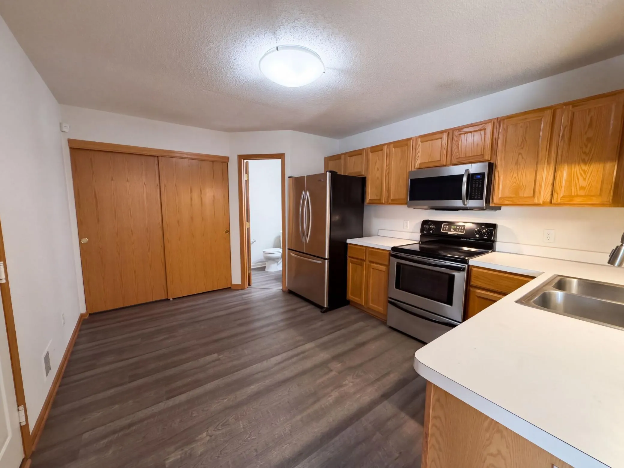 Photo 6 of 11544 Elmwood N Avenue