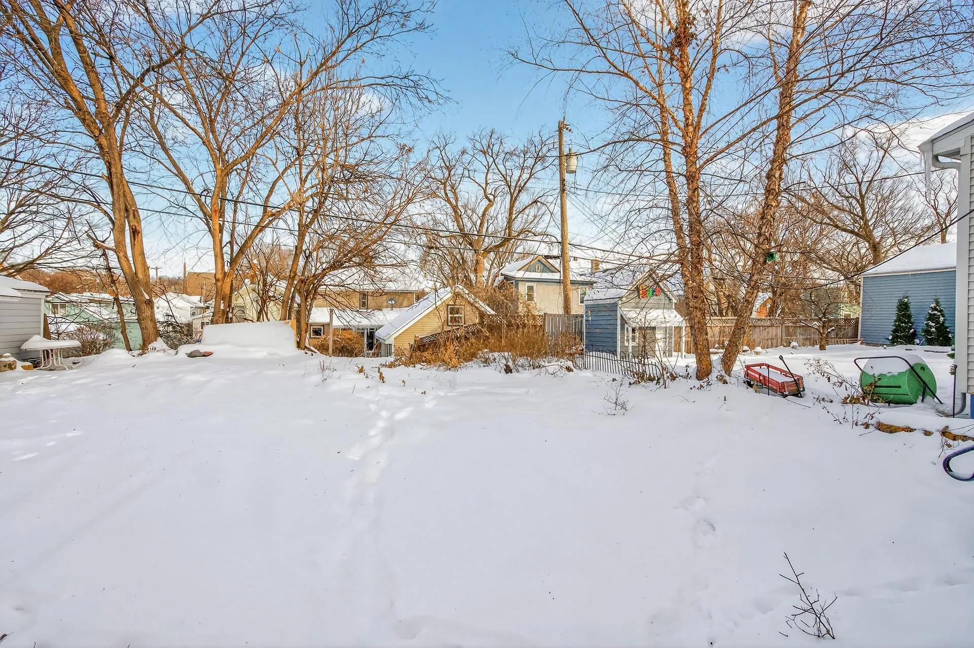 Photo 38 of 323 W Michigan Street