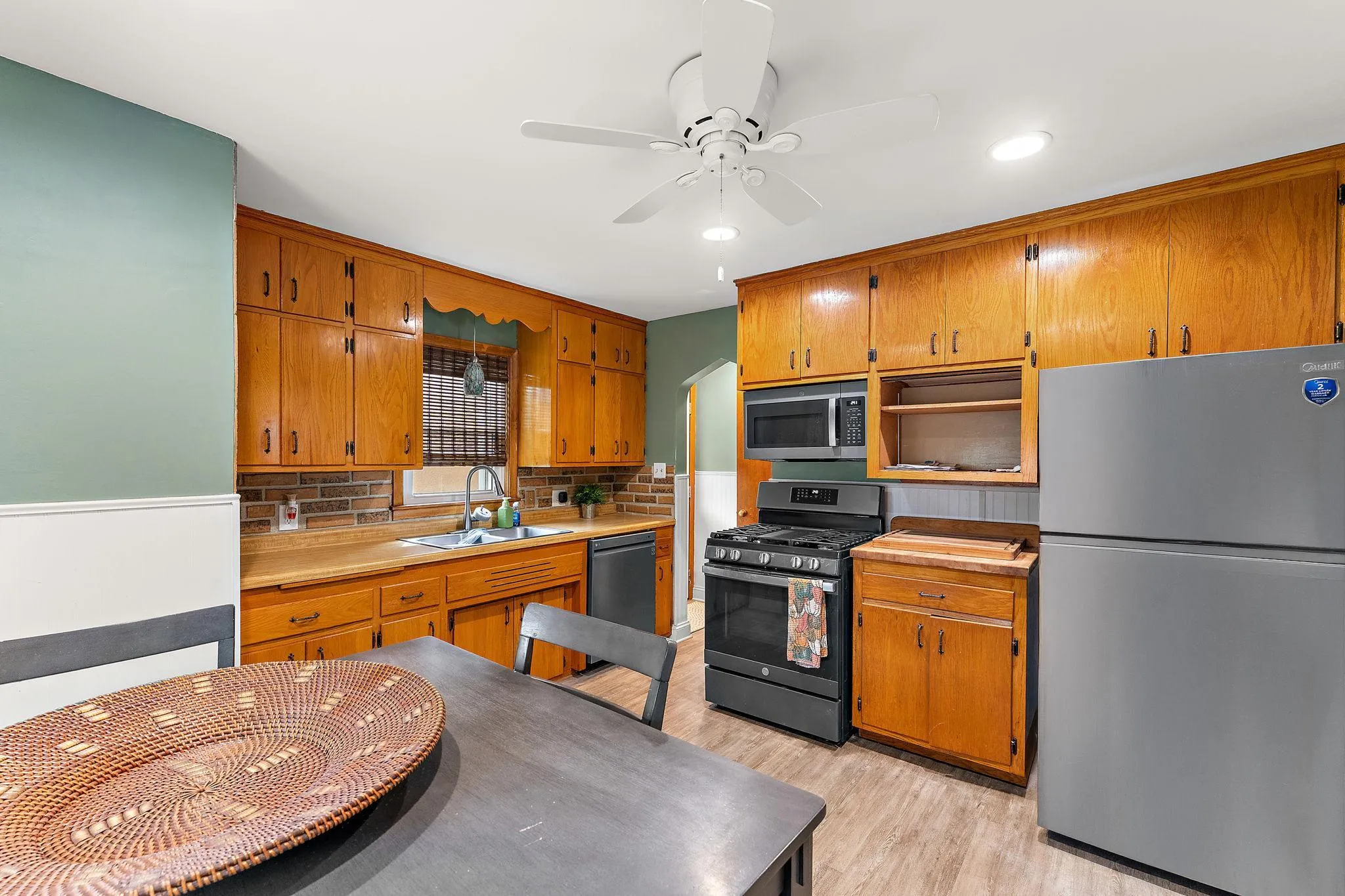 Photo 5 of 828 3rd S Avenue