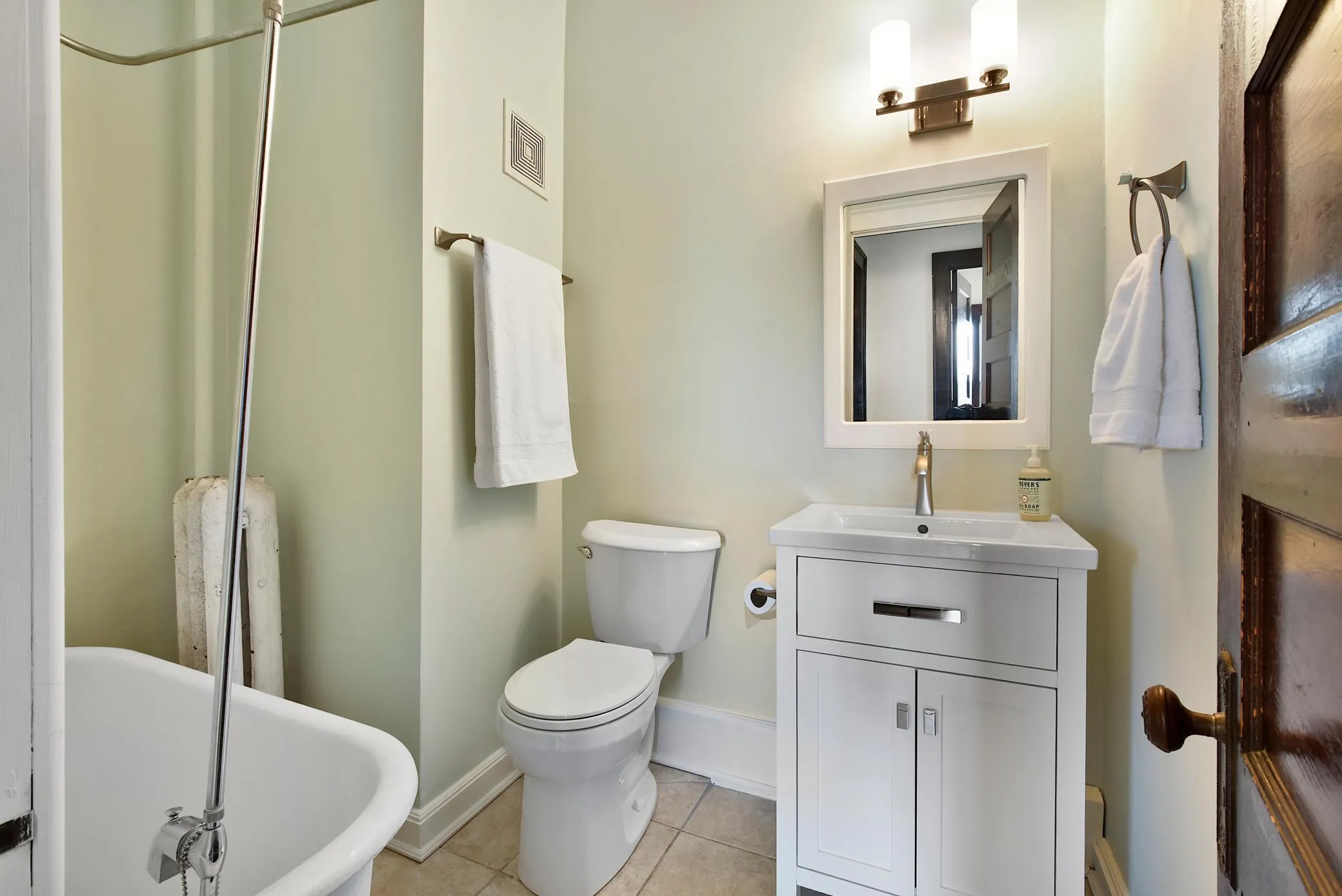 Photo 21 of 343 E 19th Street Unit 6b