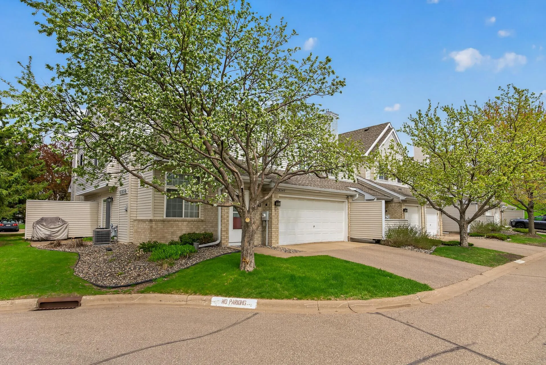 Photo 2 of 9249 Troon Court