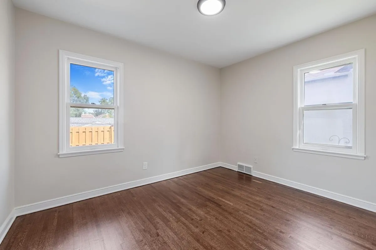 Photo 14 of 1599 Highland Parkway