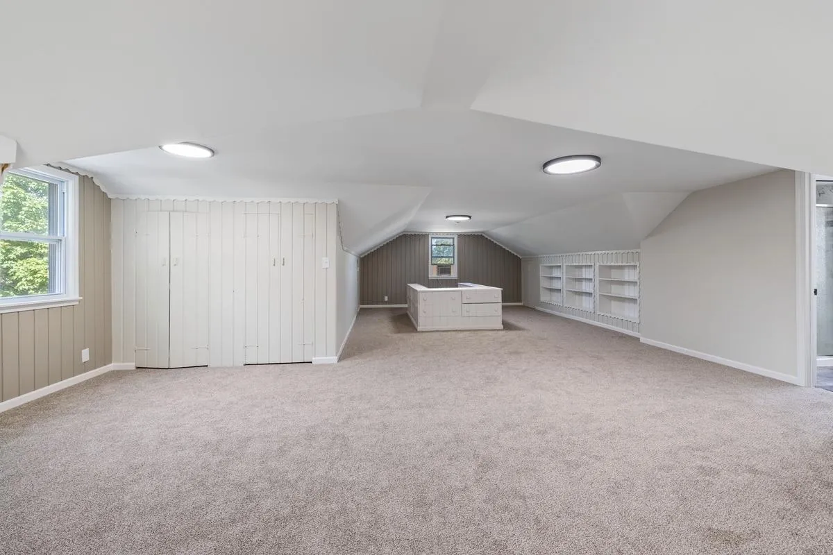 Photo 19 of 1599 Highland Parkway