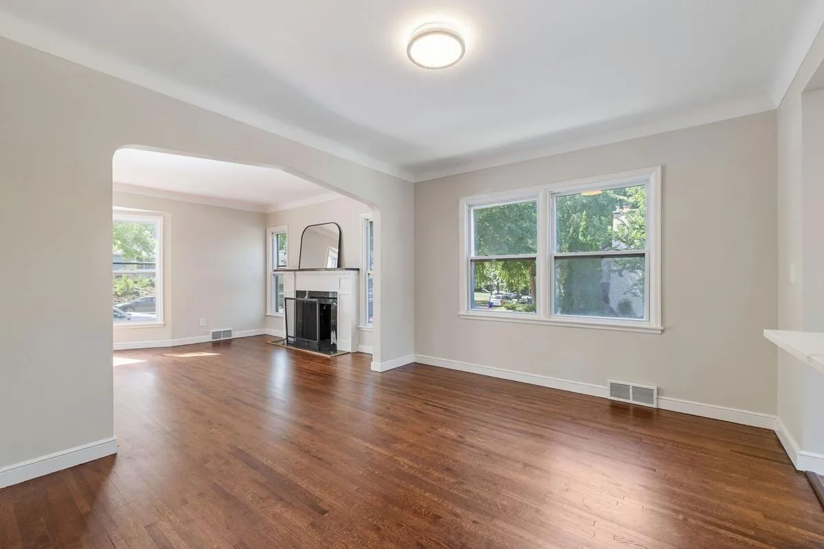 Photo 7 of 1599 Highland Parkway