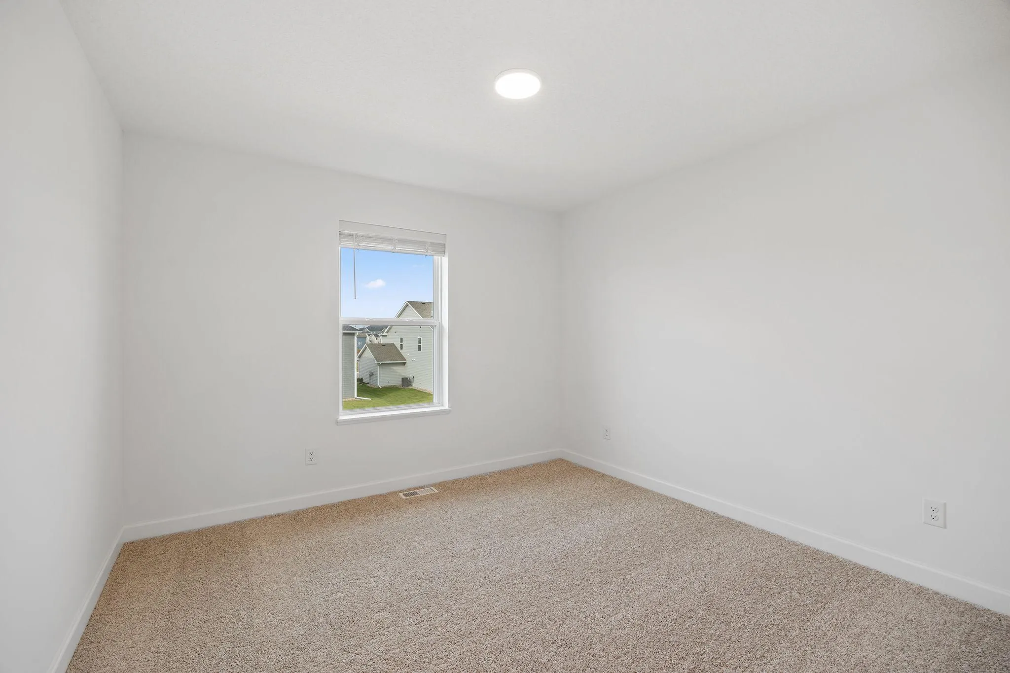Photo 12 of 18372 Gladhurst Lane