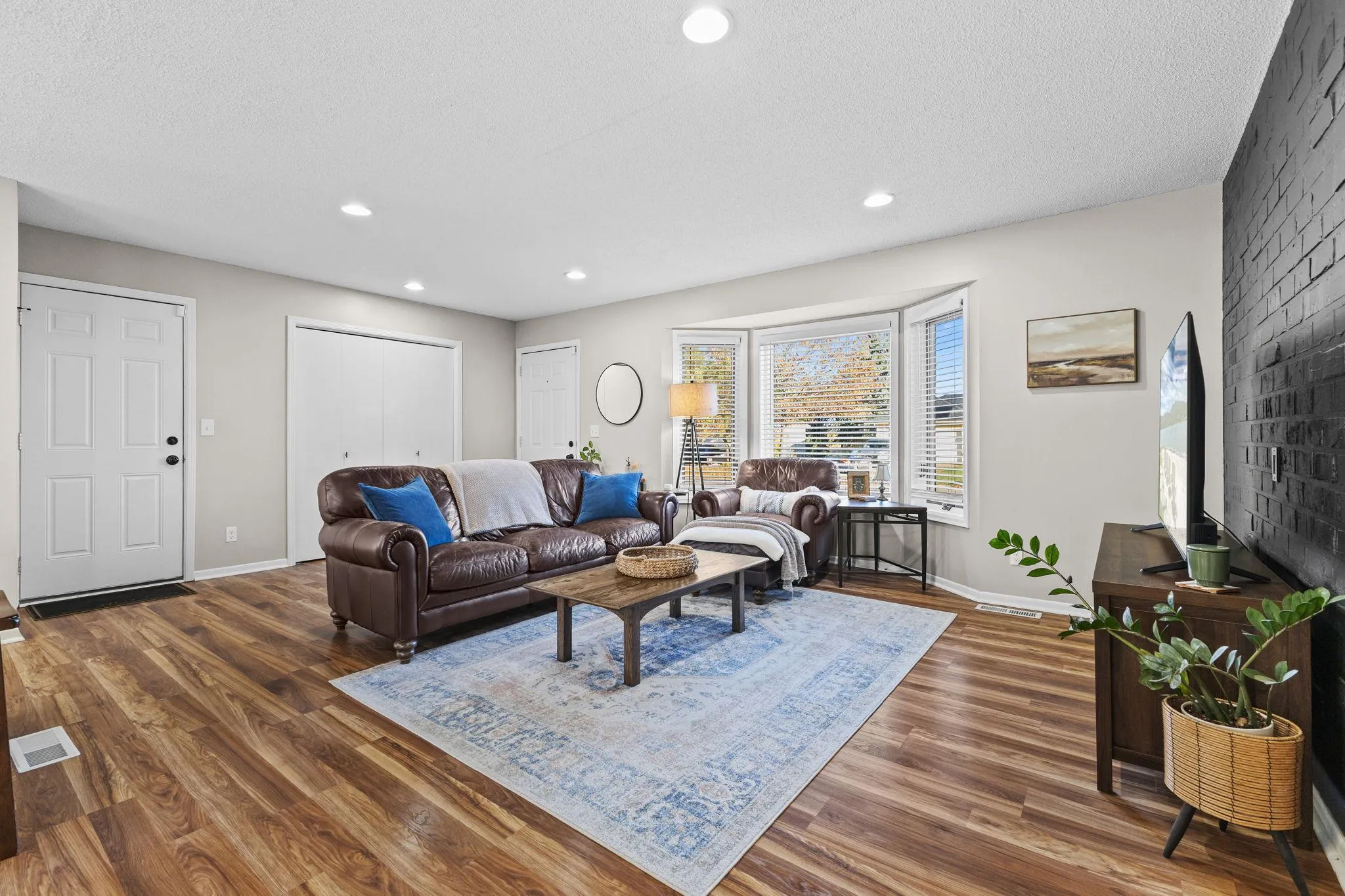 Photo 7 of 21701 Rouillard Boulevard
