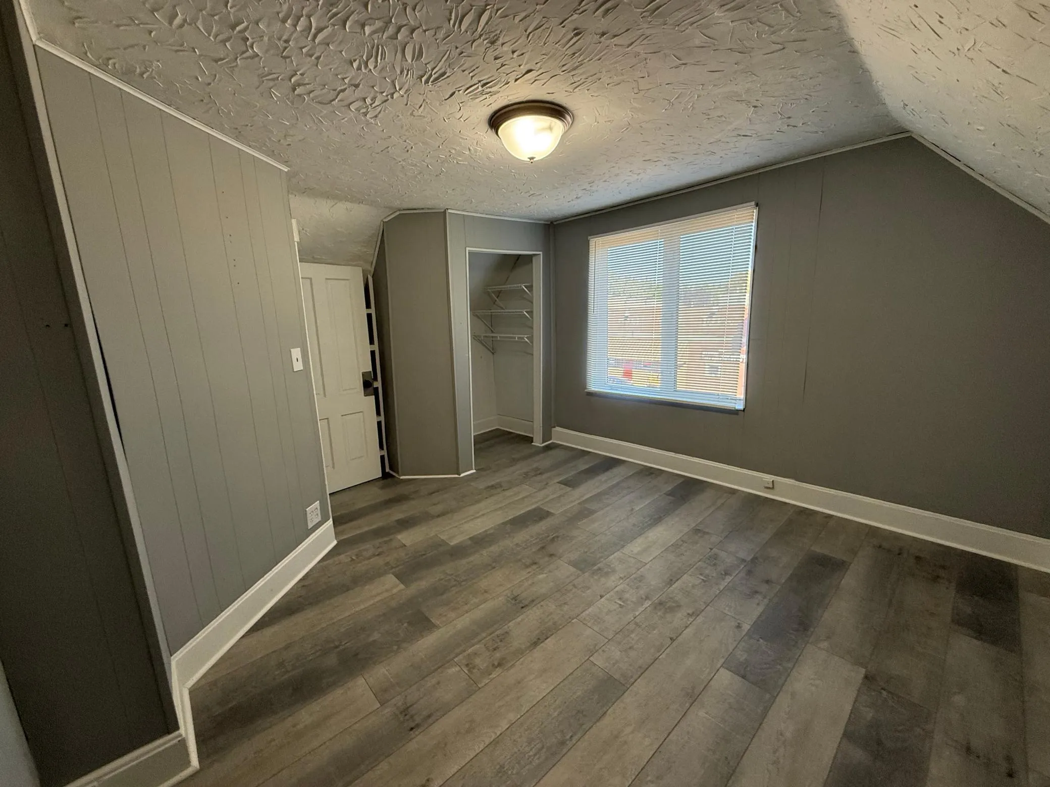 Photo 13 of 1010 Front Avenue
