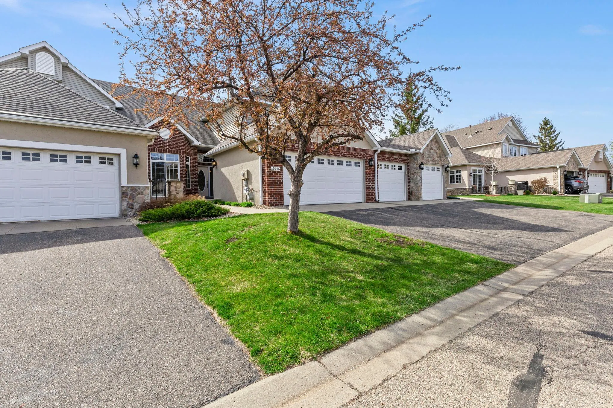 Photo 4 of 13956 Shoreside Court