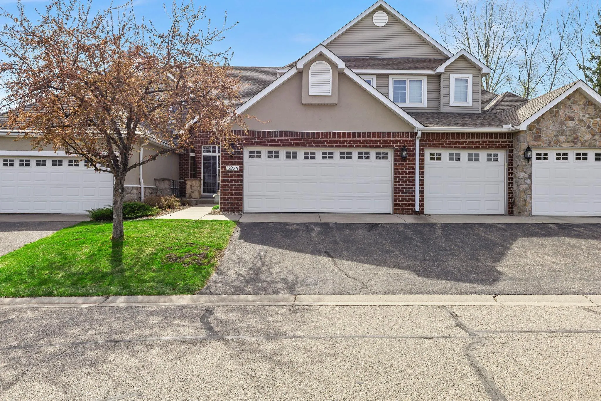 Photo 3 of 13956 Shoreside Court