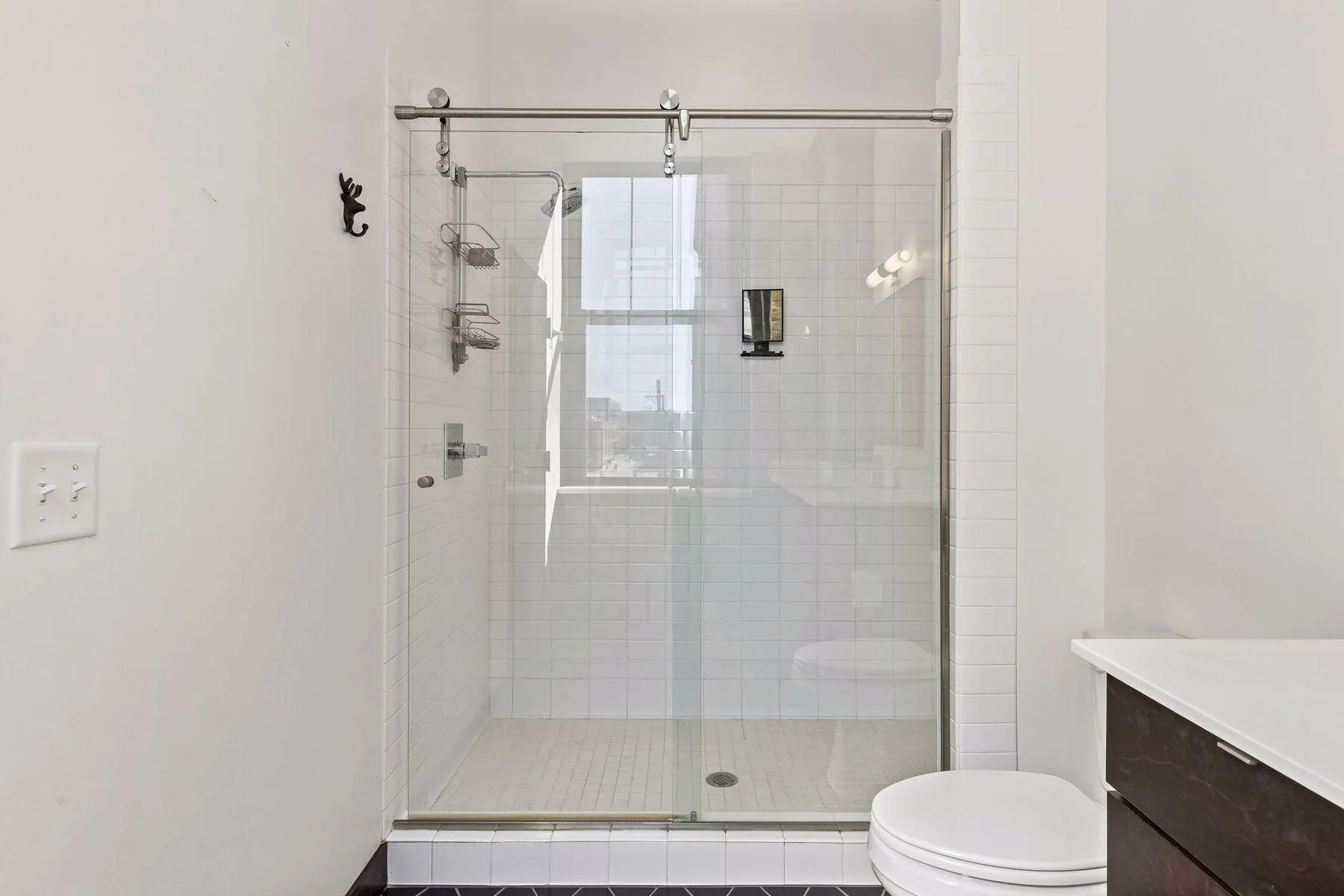 Photo 8 of 618 Washington N Avenue Unit 301