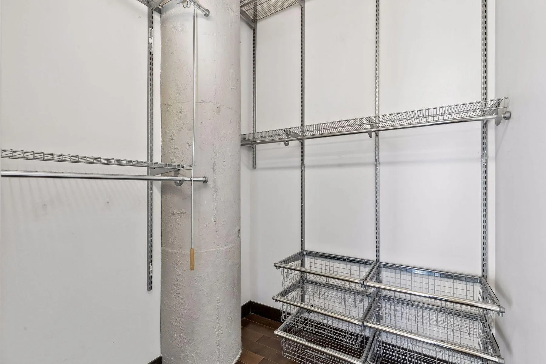 Photo 9 of 618 Washington N Avenue Unit 301