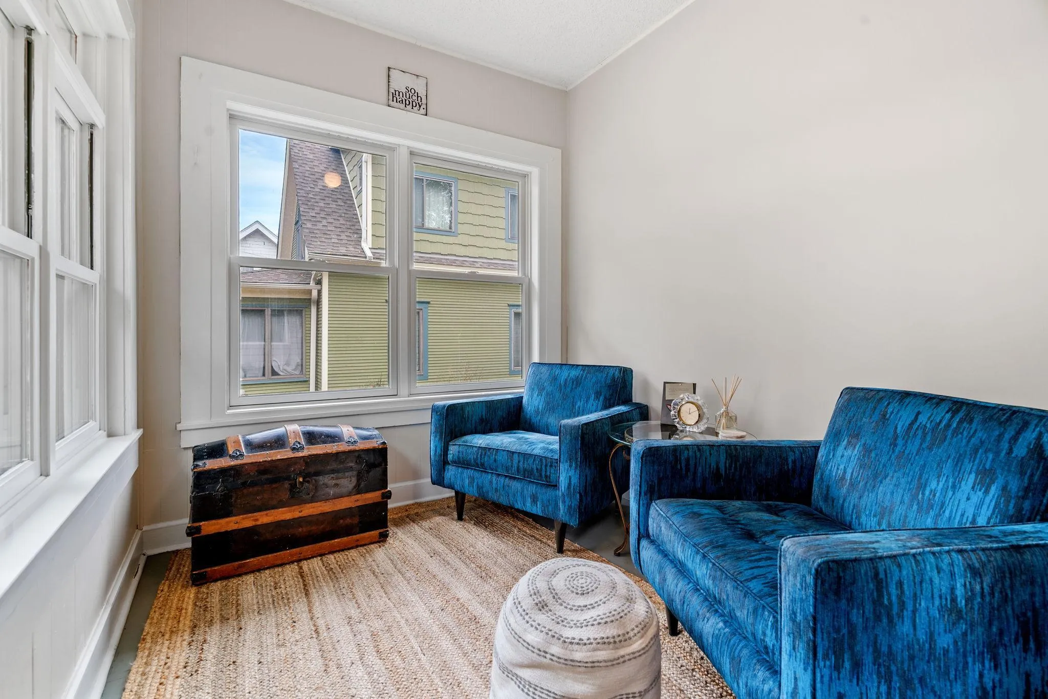 Photo 4 of 4715 Wentworth Avenue