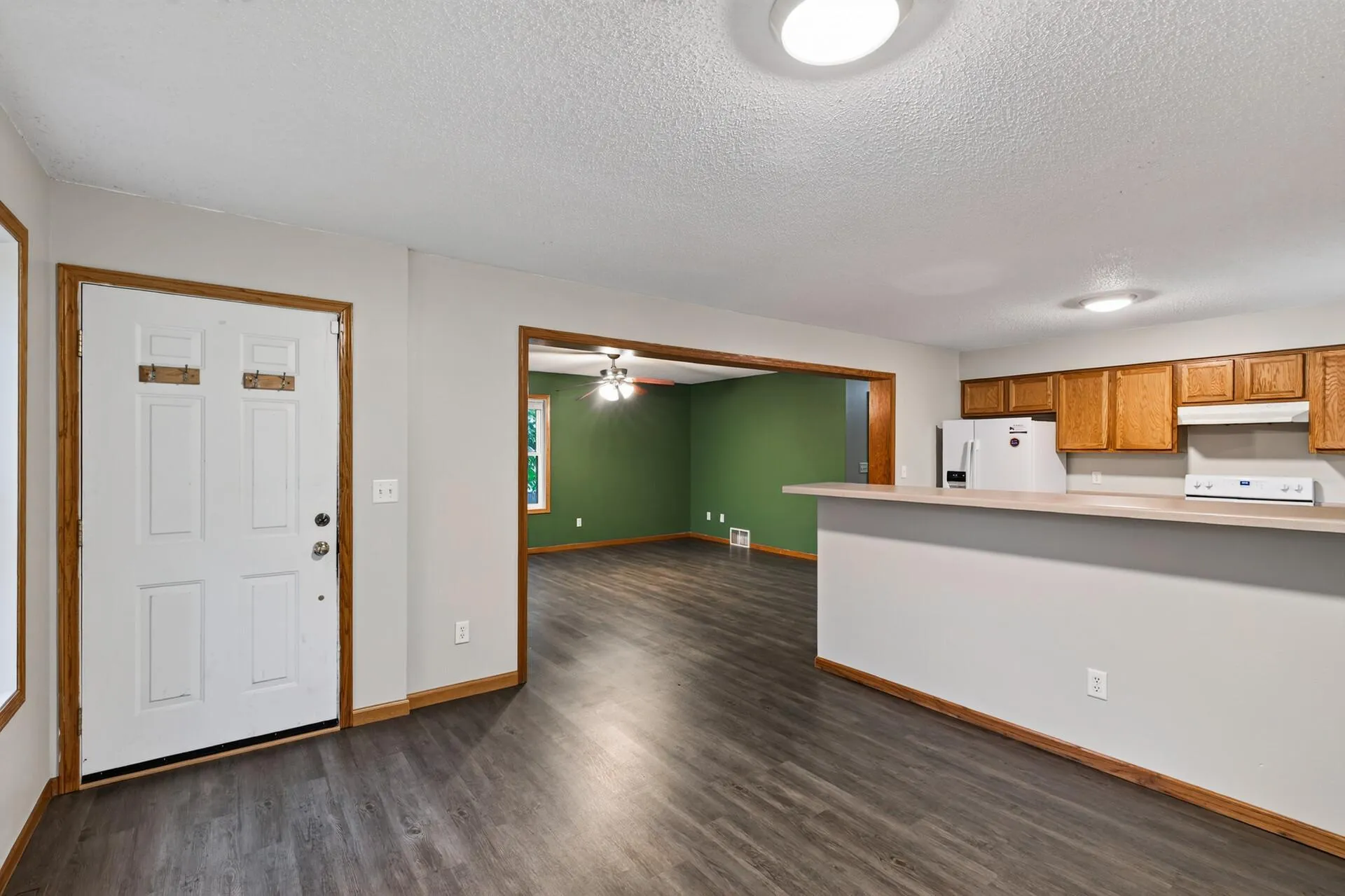 Photo 4 of 2321 Lyndale N Avenue