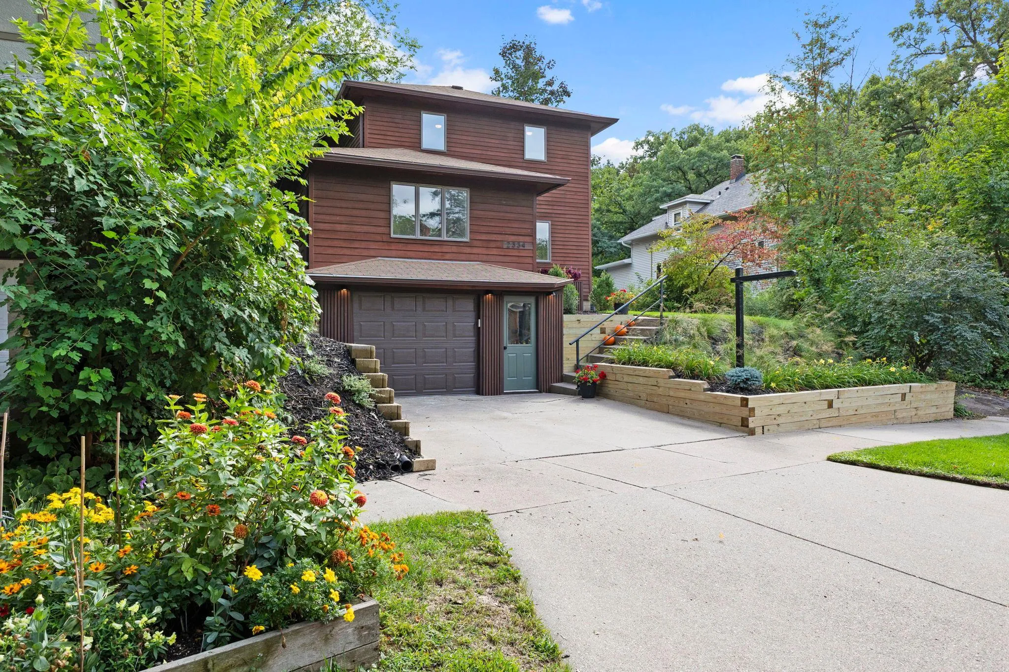 Photo 40 of 2334 Doswell Avenue