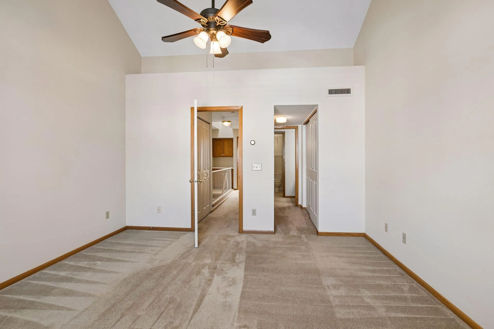 Photo 18 of 7500 Edinborough Way Unit 3304