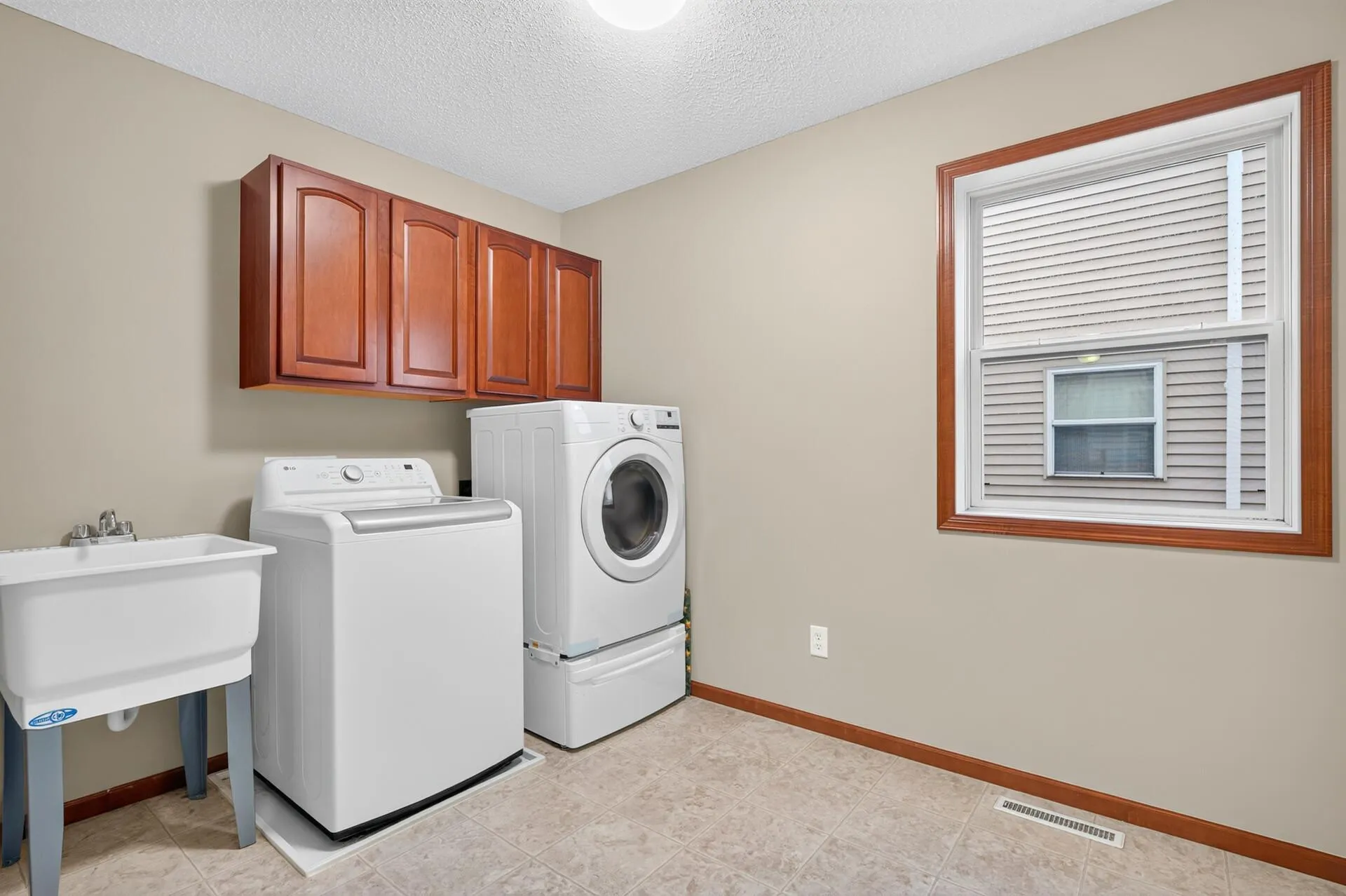 Photo 31 of 1779 Fescue Court