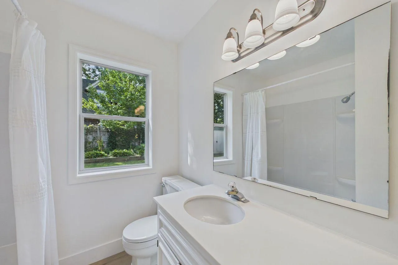 Photo 14 of 542 3rd Avenue