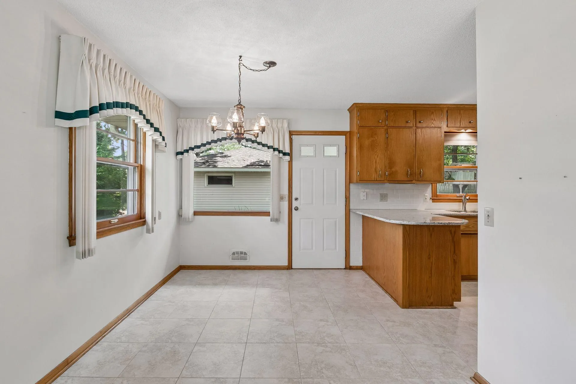 Photo 6 of 2163 29th Nw Avenue